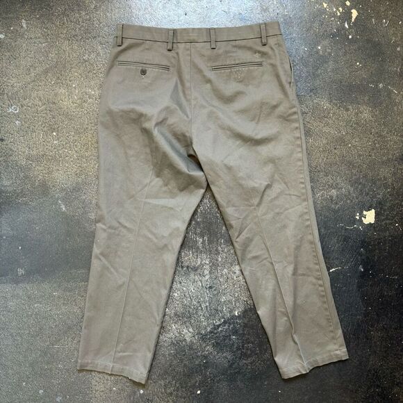 Dockers Men’s Signature Khaki Flex Comfort Classic Fit Flat Front Size 39x29.5 - Picture 2 of 11